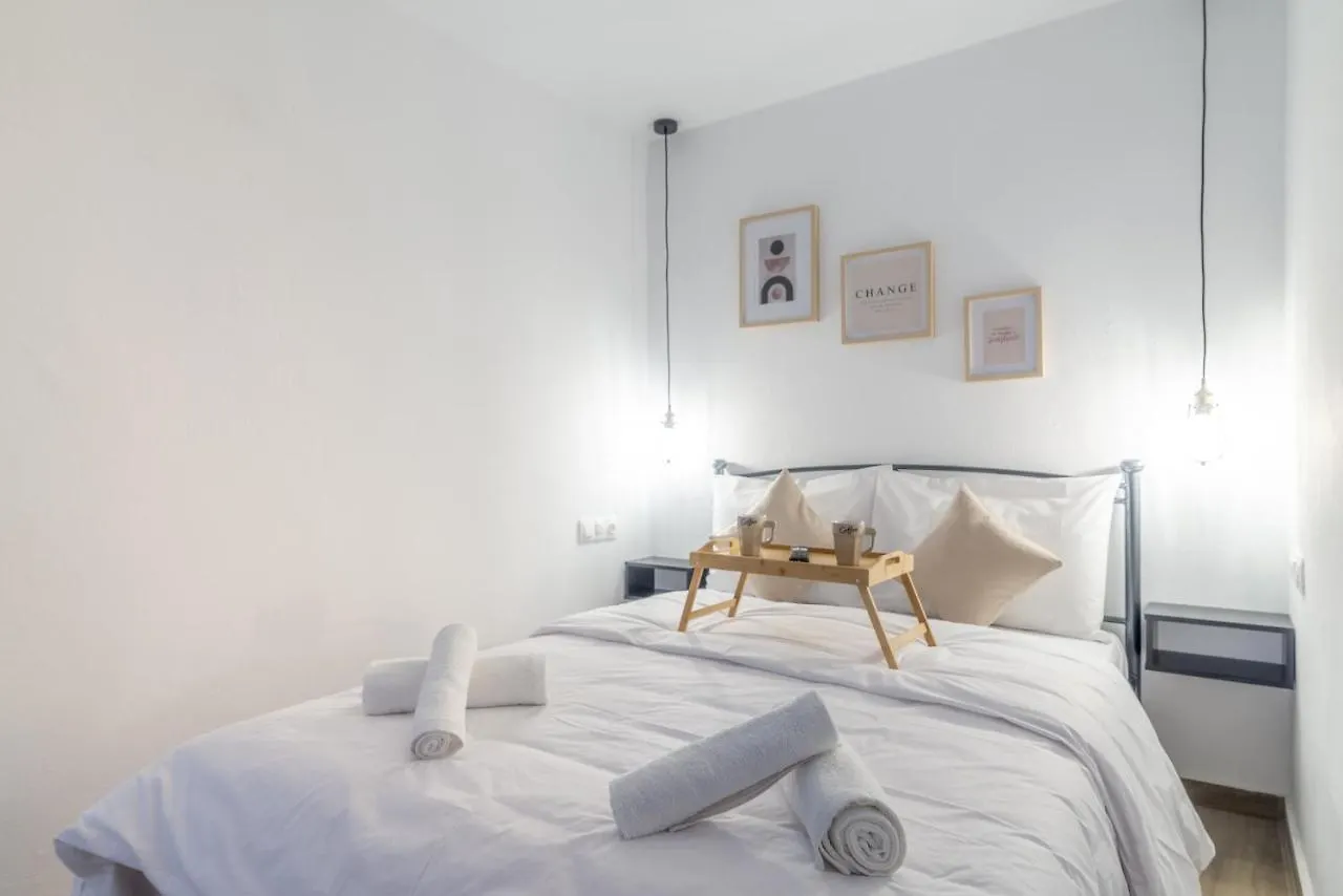 Elegant Apartment For Friends & Couples Heraklion